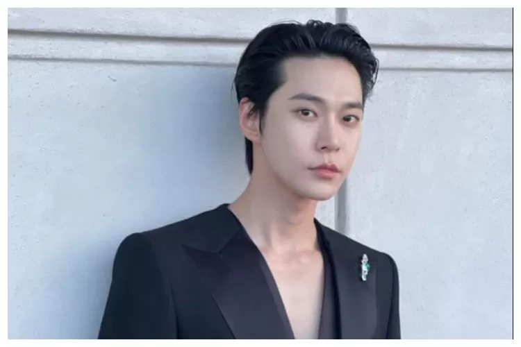 Doyoung akan menggelar Solo Concert pertamanya bertajuk &ldquo;Dear Youth&rdquo; (Instagram @do0_nct)