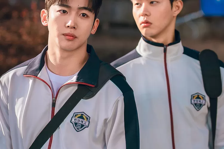 Kim Yo Han dan Kim Dan Menghadapi Mantan Rekan Satu Tim Cho Han Gyul dalam Permainan Olahraga Penting dalam Drama The Winning Try (SBS)