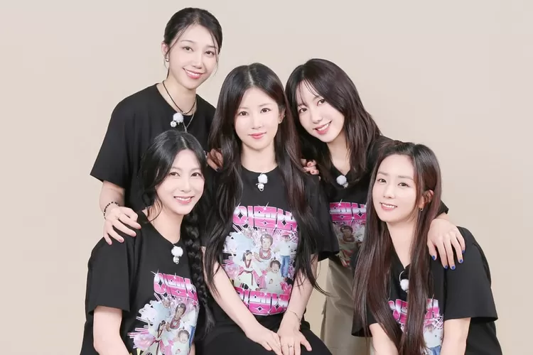 Apink akan comeback dengan full member  spesial ulang tahun debut ke-15 di tahun 2026.  (Foto x @Apink_2011)