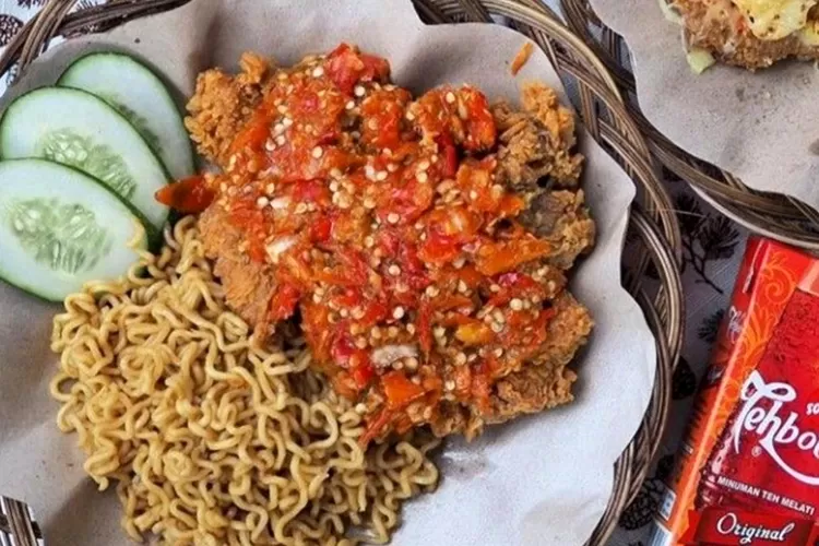 Kreasi Masakan Kekinian Resep Dan Cara Membuat Ayam Geprek Indomie Mie