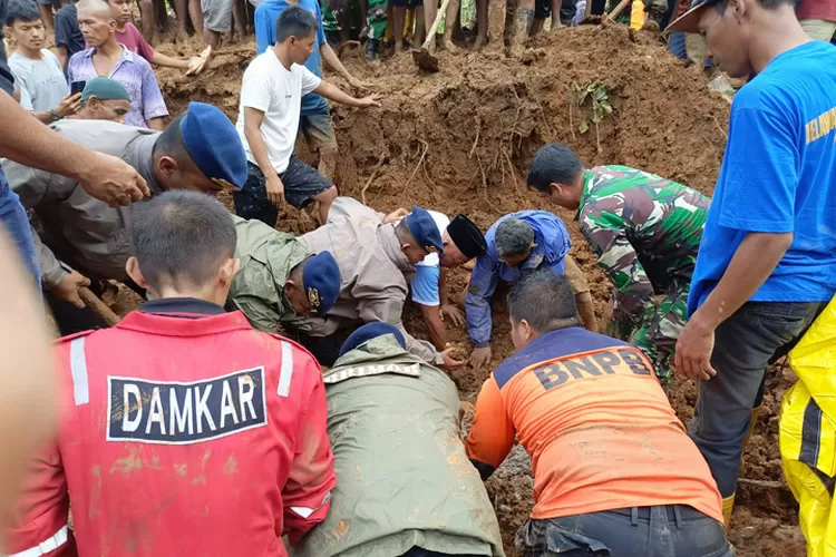 19 Orang Meninggal Dunia Akibat Banjir Dan Longsor Di Sumatera Barat ...