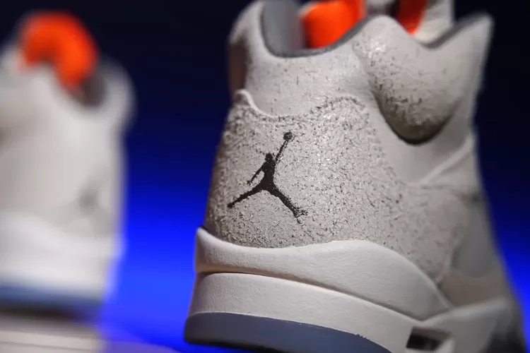 Nike: Mengungkap Sepatu-Sepatu Ikonik yang Membuat Sejarah - Busurnusa