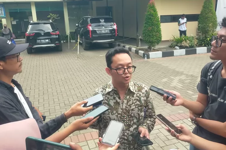 Lacak Akun TikTok Mahasiswi Yang Curhat Dilecehkan Dosen, UIKA Libatkan ...