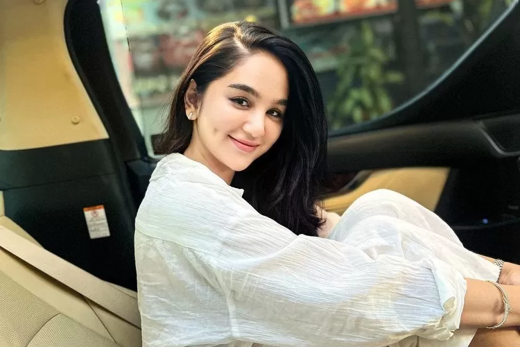 Hana Hanifah, Selebgram yang terseret kasus korupsi perjalanan dinas fiktif DPRD Riau. (Foto/Instagram @hanaaaast)