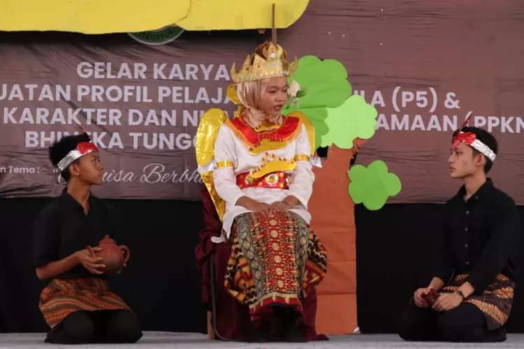 SMK Kesehatan Annisa menggelar kegiatan karya P5 dan PPKNA di halaman sekolah, Minggu (29/10). (RBG.id)
