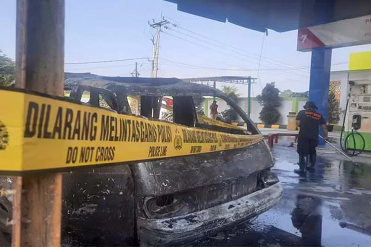 SPBU 3343121 di Jalur Lingkar Selatan Kelurahan Jayaraksa, Kecamatan Baros, Kota Sukabumi, ludas terbakar pada Rabu (1/11/2023).  (Foto Radar Sukabumi)