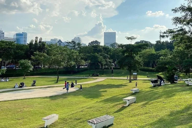 Hutan Kota GBK. (Sumber: Instagram @jakartaview.id)