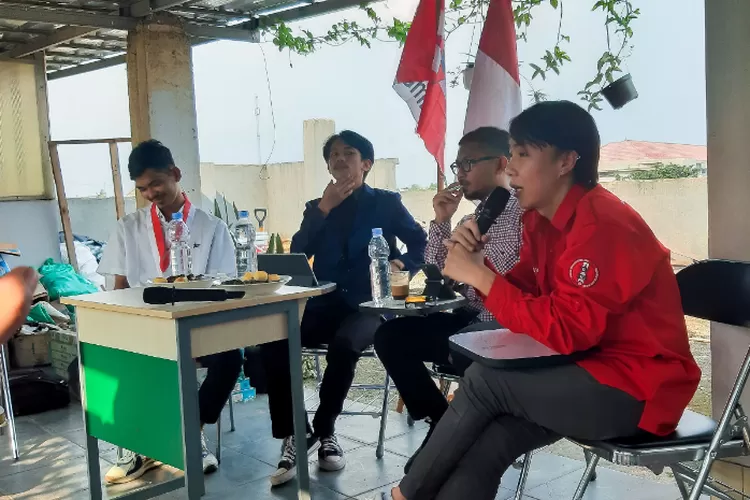 Ketua DPK GMNI ITB Vinus Bogor, Vaart Sumampouw saat memberikan penjelasan