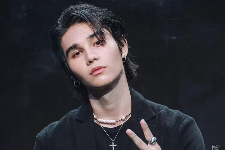 Penyanyi Thailand, Jeff Satur, akan kembali gelar konser di Jakarta pada Maret 2024 mendatang. (Sumber: Instagram @jeffsatur)