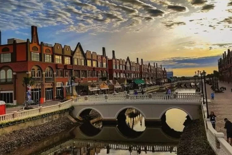 La Riviera Pik 2 yang disebut sebagai Little Amsterdam. (Sumber: Instagram @enjoywithpik.2)