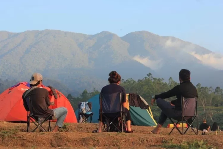 Bukit Saung Geulis, Bogor, Jawa Barat. (Sumber: Instagram @bukitsaunggeulisjoglo)