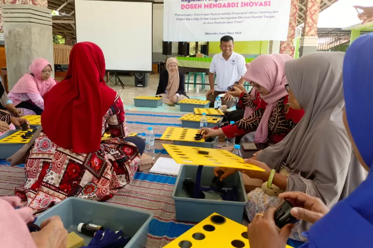Sekolah Vokasi IPB University hadir dalam kegiatan pengabdian masyarakat di Desa Buduan, Situbondo, Jawa Timur