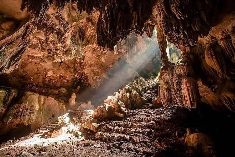 Goa Gajah di Bantul, Yogyakarta. (Sumber: Instagram @dijogjaku)