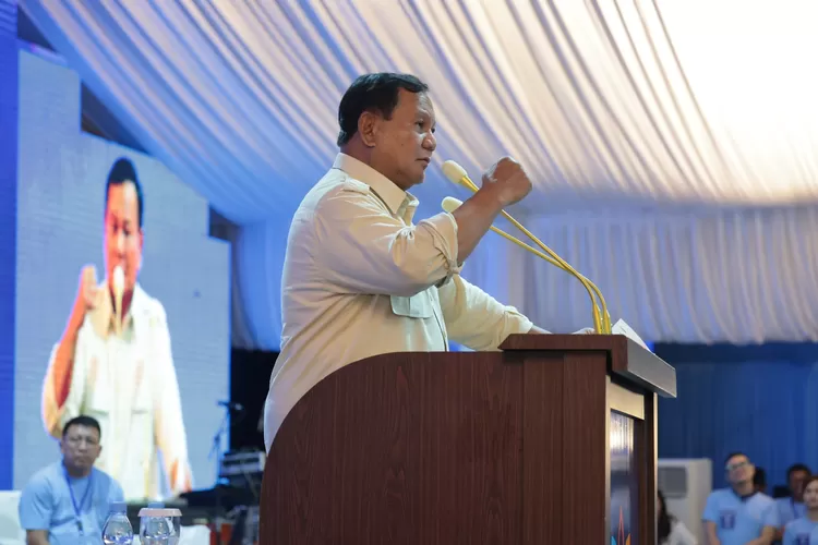 Prabowo Subianto berorasi di hadapan masyarakat Majalengka