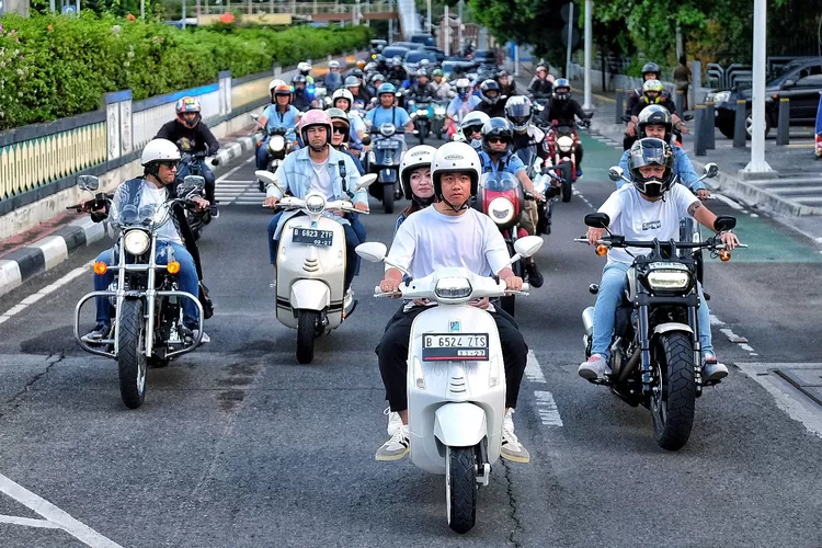 Cawapres 02, Gibran saat sunmori bersama para selebritis