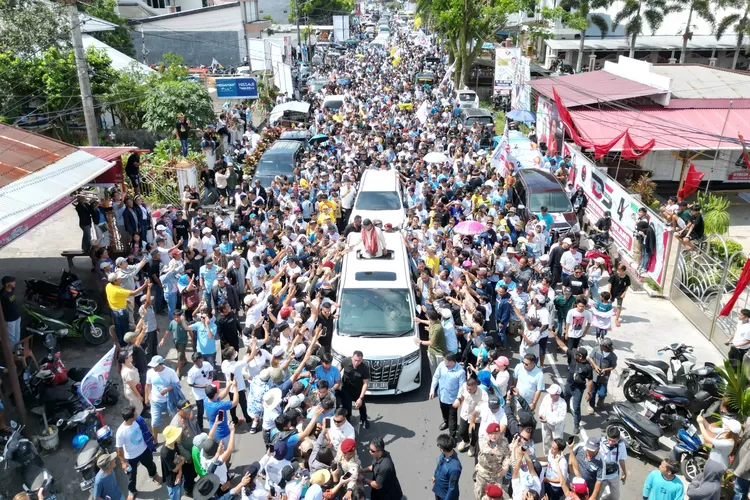 Mudik, Prabowo Subianto disambut puluhan ribu masyarakat Sulawesi Utara