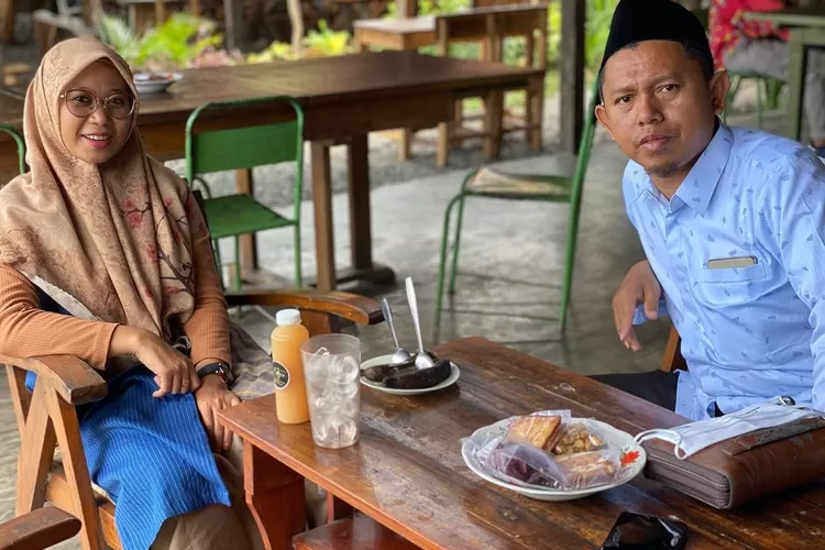 Warung Kopi Manis di Cirebon (Sumber : Instagram @barnamijnajhah)