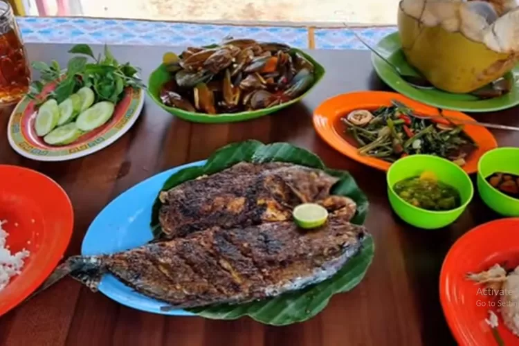 Enaknya Kuliner Seafood Di Anyer Makan Udang Bakar Dan Kepiting Sambil Lihat View Sunset Dan