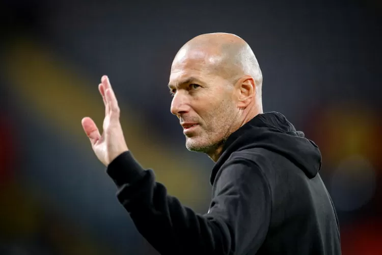 Zinedine Zidane Konfirmasi Bakal Kembali ke Melatih, Ini Penjelasannya -  RBG.id