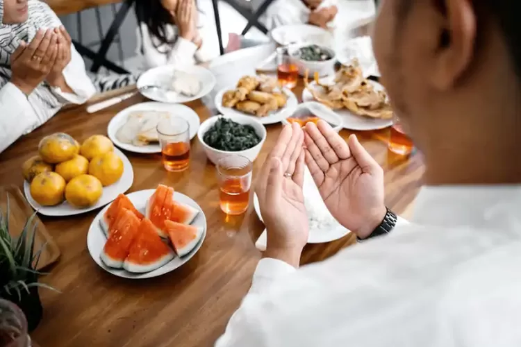 Ini Waktu Yang Utama Makan Sahur Ala Rasulullah Dan Para Sahabat - RBG.id