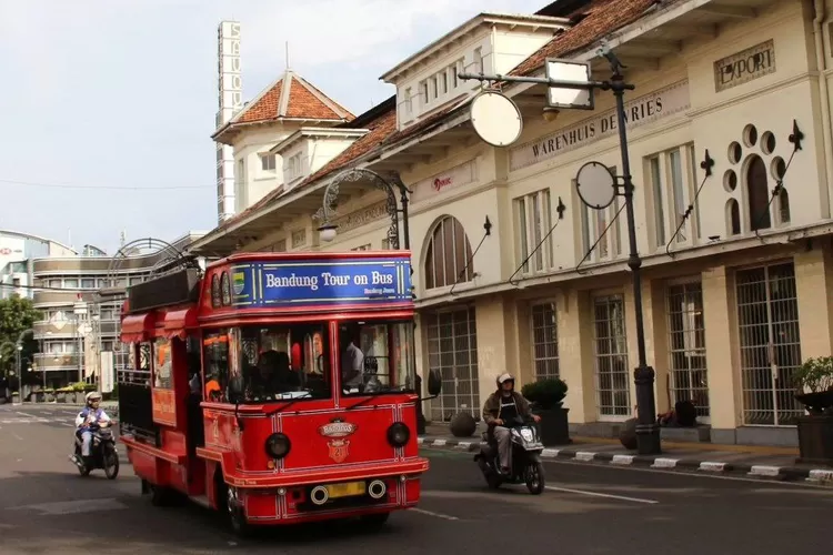 Jalan Braga, Bandung. (Sumber: Instagram @andy.awan)