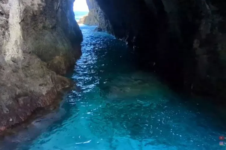 Laguna di Pulau Bedil Banyuwangi. (Sumber: Tangkapan layar Youtube / Uccas Bavarian)
