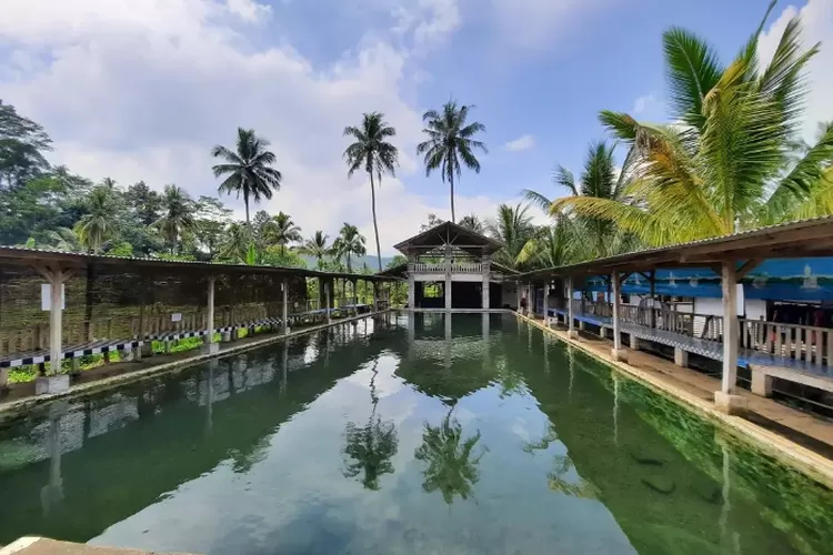 Destinasi Wisata Mata Air Sebening Kaca di Subang (Instagram)