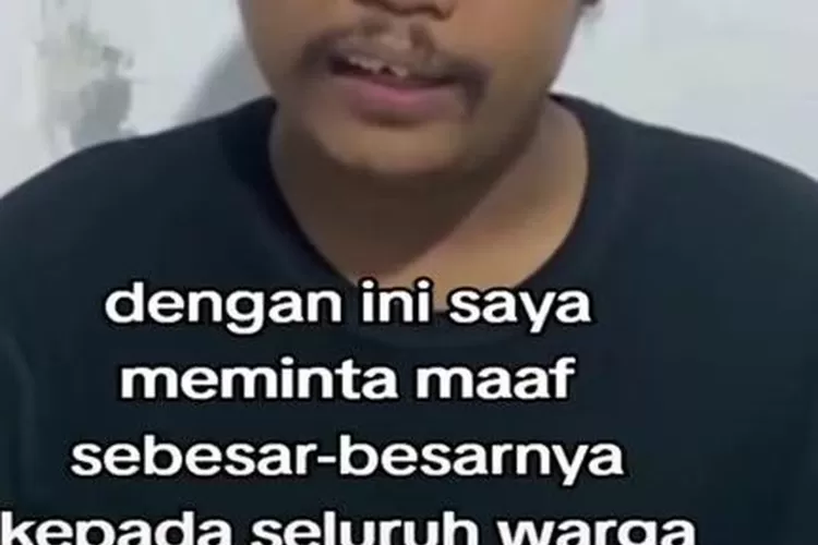 Selebgram Pati Teyeng Wakatobi bikin video klarifikasi meminta maaf setelah dkonten 'Sukolilo Bos' viral (Tangkapan layar detikcom)