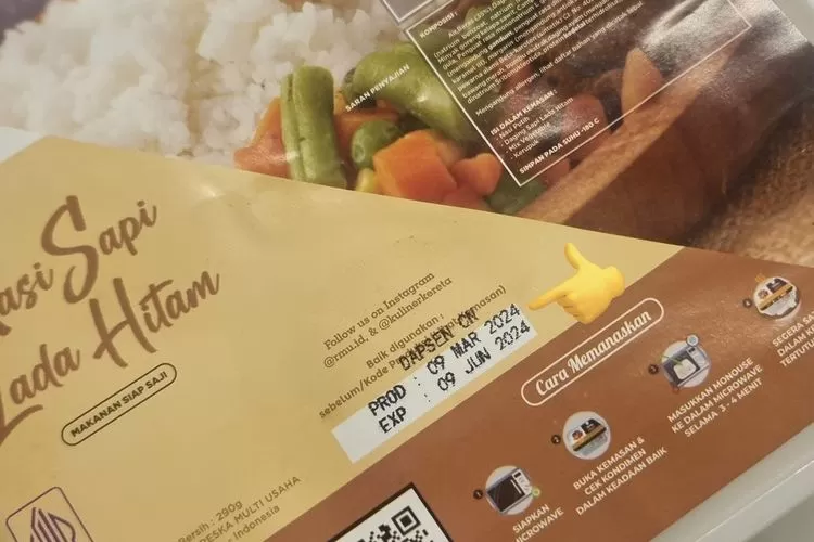 Unggahan penumpang yang mengaku menerima makanan kedaluwarsa ketika naik kereta. Begini penjelasan KAI Service (Foto: akun X atau Twitter @denonurul )