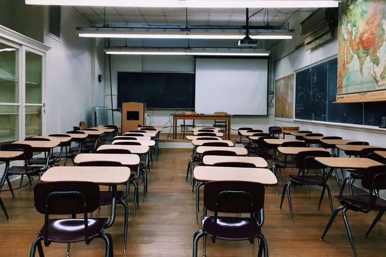 Ilustrasi Kelas dari PTN dan Prodi paling banyak peminat di SNBT 2024 (Pixabay/wokandapix)