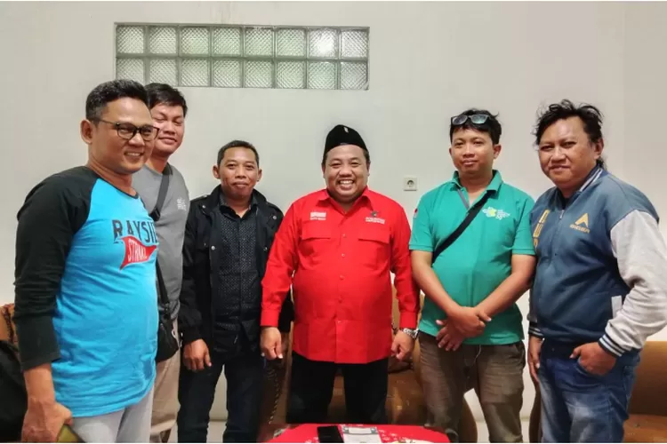 Ketua DPD PDIP Batang, Ahmad Ridwan Bersama Mitra Promedia Teknologi (Dok/Ist)