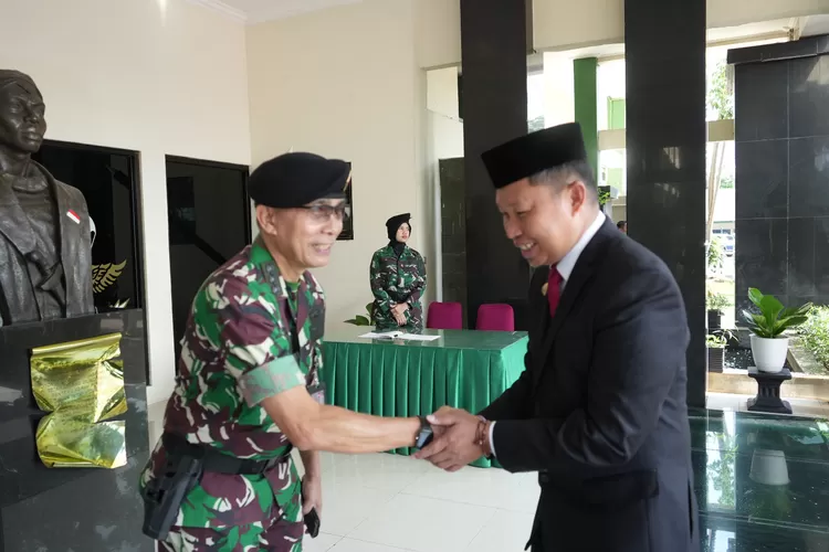 Asmawa Tosepu&nbsp;Saat Menghadiri Upacara Penetapan Personel Komcad Matra Darat 2024. (Foto/Istimewa.)