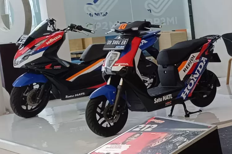 Potret Sepeda Motor Listrik Honda  EM1 e: dan Motor Honda PCX 160 (Sumber: Astra Honda Motor)