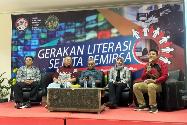 KPI UIKA Bogor bersama KPI Pusat mengadakan seminar nasional Gerakan Literasi Sejuta Pemirsa (Dok/KPI UIKA)