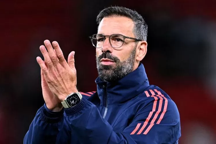 Debut Ruud van Nistelrooy jadi pelatih MU berbuah manis (Instagram/@rvnistelrooij)