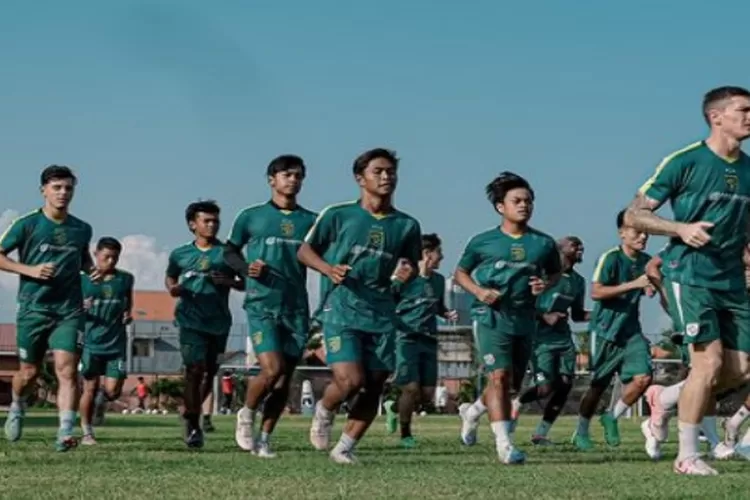 Potret Pemain Surabaya saat sesi latihan (Foto/instagram @officialpersebaya)