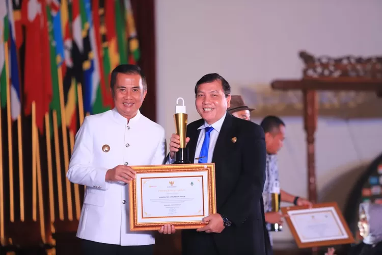 Pemkab Bogor Kembali Raih dan Pertahankan Predikat Kabupaten Informatif 2024. (Foto/TIM KOMUNIKASI PUBLIK/DISKOMINFO KABUPATEN BOGOR.)