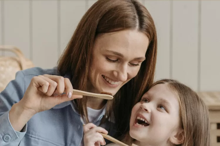  Ilustrasi aktivitas menyikat gigi yang menyenangkan bagi anak (Pexels)