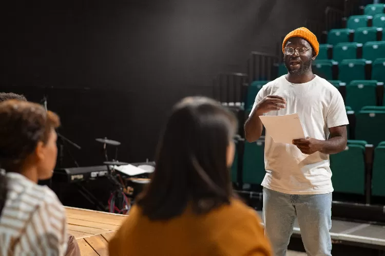 Ilustrasi Public Speaking atau Kemampuan Berbicara (Freepik)