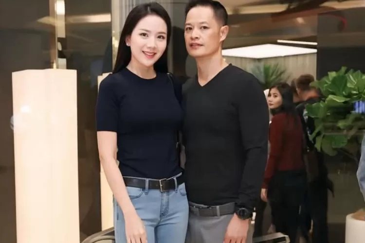 Potret Agnes Jennifer dan Sang Suami. (Foto/Instagram @agnes_jennifer.)