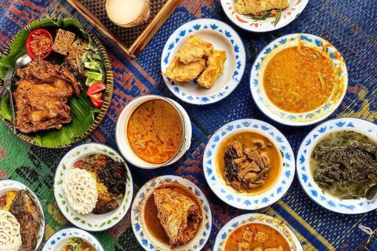 Ilustrasi Restoran keluarga dengan saung lesehan di Bogor. (Foto/Instagram @kampoeng_djowo.)