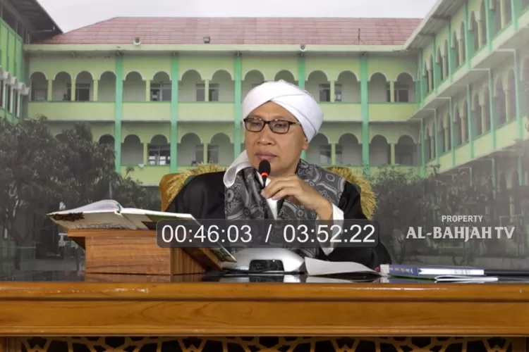 Apakah Mengorek Kuping dengan Cotton Bud Dapat Membatalkan Puasa? Ini Penjelasan dari Buya Yahya (Youtube/Al-Bahjaj TV)