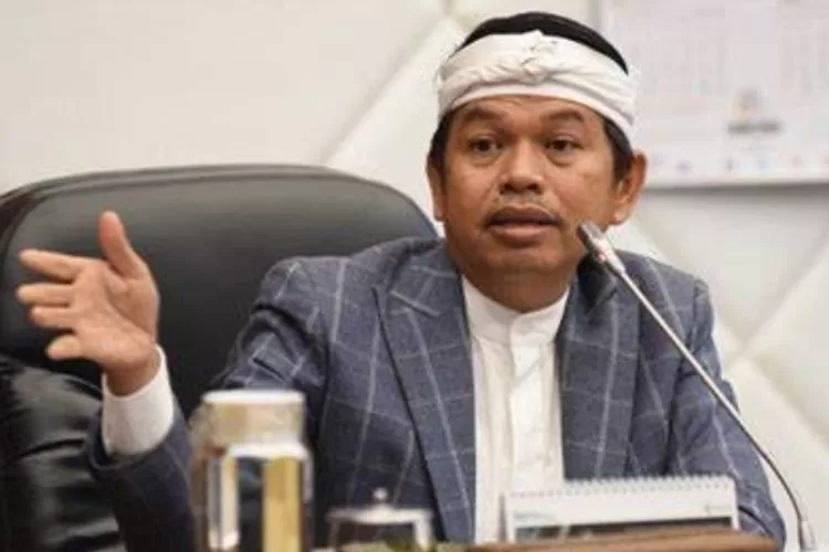 Hadiah Libur Lebaran, Dedi Mulyadi Hapus Tunggakan Pajak Kendaraan Warga Jawa Barat 204 ke Bawah (Dok.RBG/Istimewa)