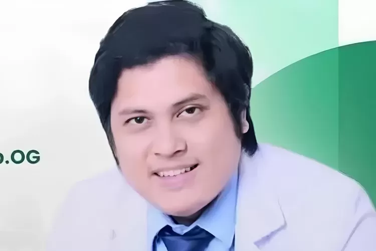 Sosok M Syafril Firdaus alias Iril, dokter kandungan di Garut yang viral lecehkan pasien saat pemeriksaan USG (Tangkapan Layar X/@taelici00s)