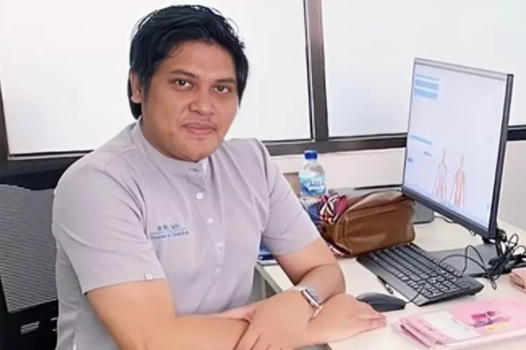 Ini Tampang Dokter Kandungan Syafril Firdaus yang Terseret Kasus Dugaan Pelecehan Seksual. (Foto/X @tb_siswadi.)