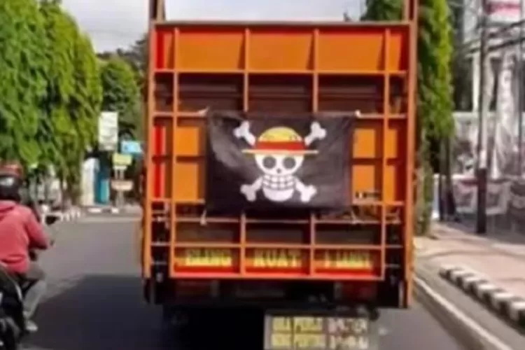 Ternyata Ini Motif dan Harapan Sopir Truk Kibarkan Bendera One Piece Jelang HUT RI di Kendaraannya! (Dok.RBG/Istimewa)