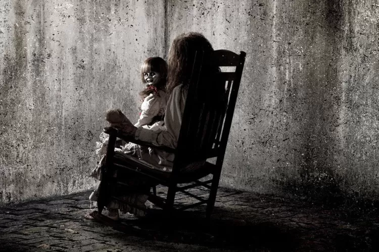 Tayang Lagi! Sinopsis Film The Conjuring (Reissue) Penasaran dengan Horor Terseram Sepanjang Masa? (IMDB)