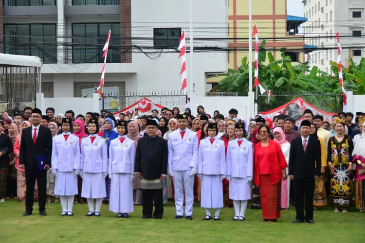 Potret peserta upacara usai melaksanakan upacara kemerdekaan dalam rangka HUT ke-80 RI di Songkhla, Thailand (Sonia Kusniawati )