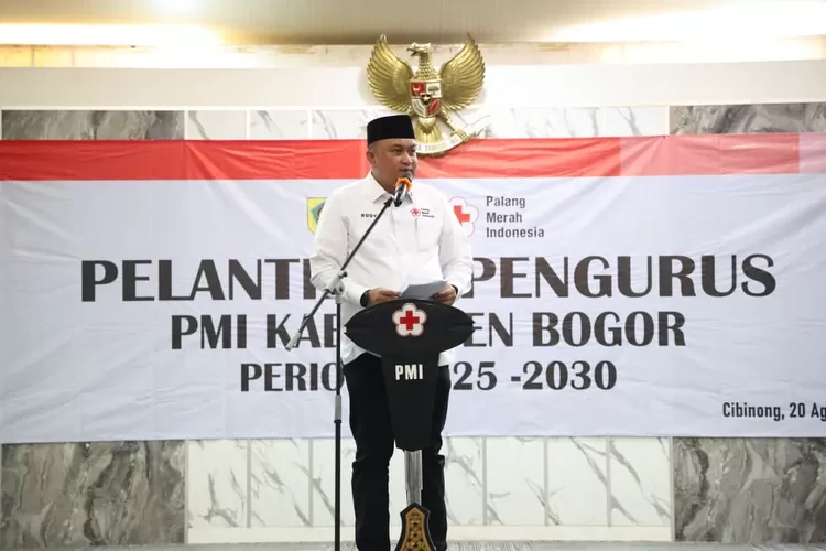 Bupati Rudy Susmanto pada acara pelantikan Dewan Kehormatan PMI dan pengurus PMI Kabupaten Bogor periode tahun 2025&ndash;2030 ((TIM KOMUNIKASI PUBLIK / DISKOMINFO KABUPATEN&nbsp;BOGOR))