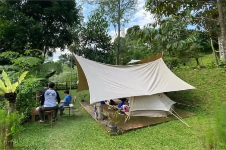 Punjul Hill Camp di Cimande, salah satu tempat camping ramah anak di Bogor (Instagram/@punjulhill.camp)